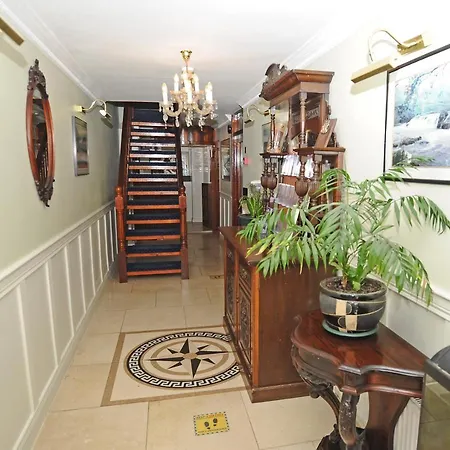 Clooneen House Гостевой дом 3*